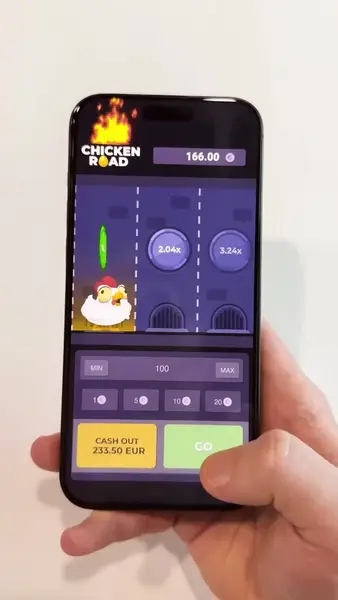 Кадр рекламы Chicken2Play
