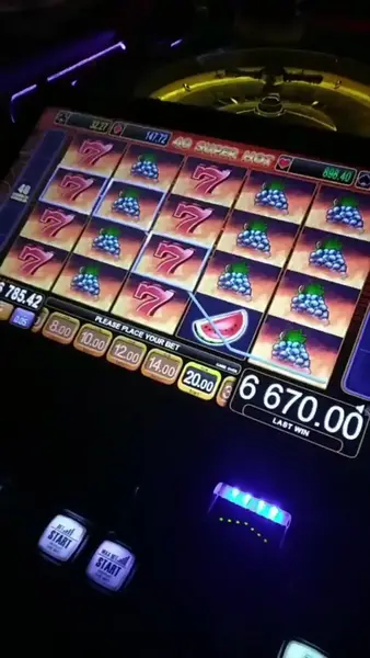 Кадр рекламы Lucky Casino