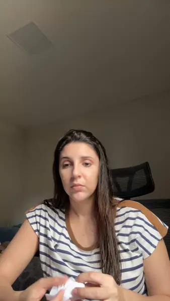 Кадр рекламы Lúcia Neves