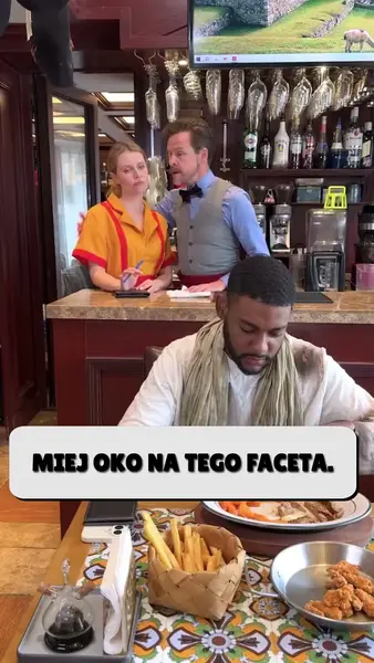 Кадр рекламы Tạ Băng