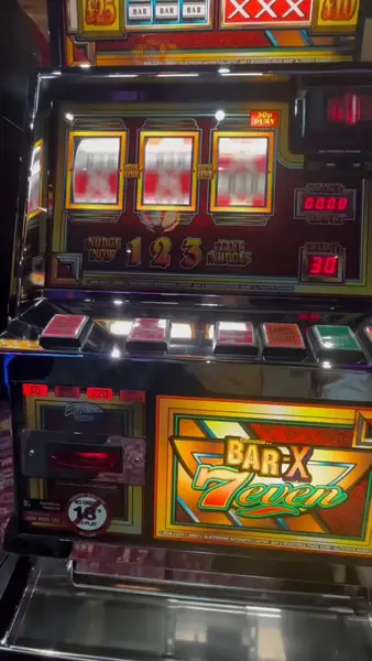 Кадр рекламы Fortune Spark