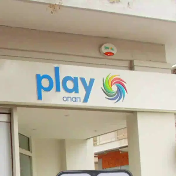 Кадр рекламы Play ОПАП