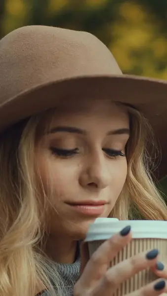 Кадр рекламы PhoneBoost Studio