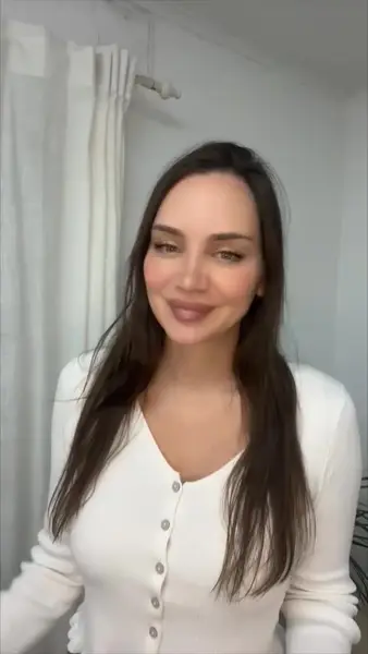 Кадр рекламы Đoàn Hợp