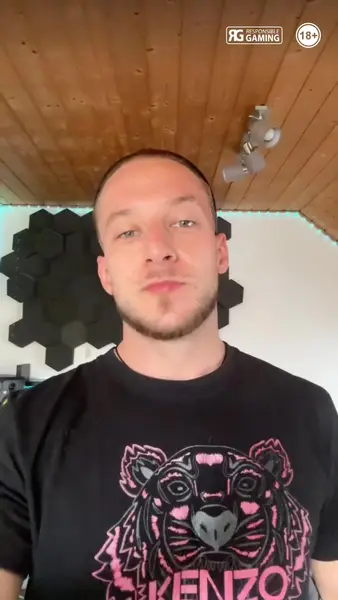 Кадр рекламы LuckyWave