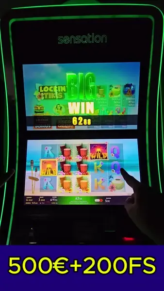 Кадр рекламы Play Online