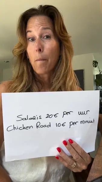 Кадр рекламы New chicken game