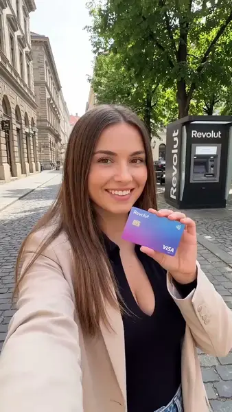 Кадр рекламы Smart Choice Club