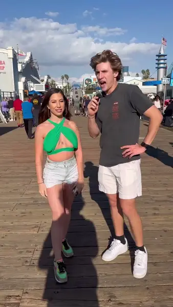 Кадр рекламы Strip Spin Games