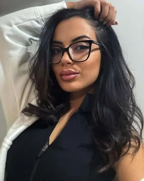 Кадр рекламы Dianne Stewart