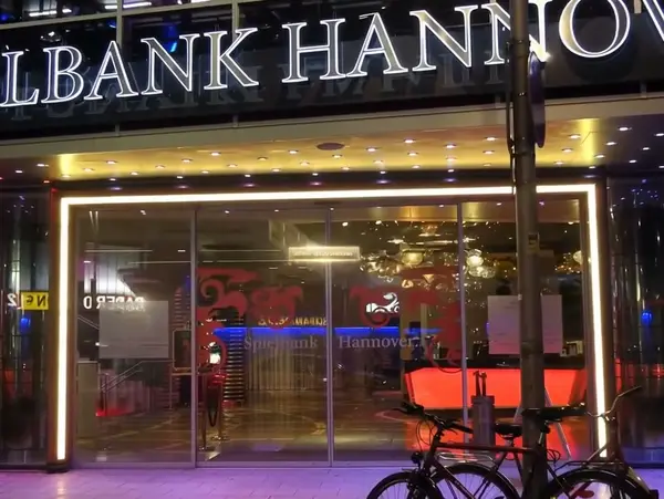 Кадр рекламы Spielhalle Deutschland
