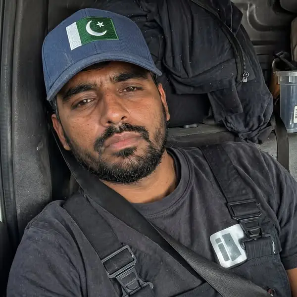 Кадр рекламы Imran Hussain Khan