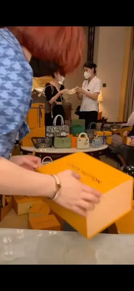 Кадр рекламы YYDS1