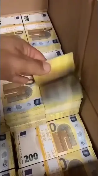Кадр рекламы 𝗙𝘂𝗻𝗙𝗹𝗼𝘄 𝗖𝗵𝗮𝗻𝗻𝗲𝗹