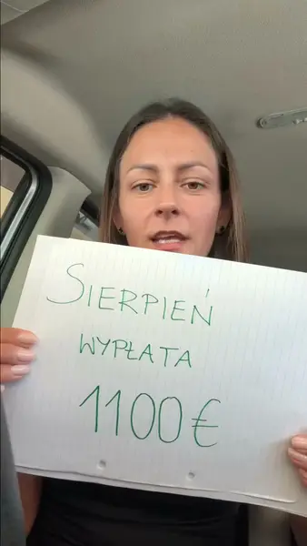 Кадр рекламы Evelyn Brooks