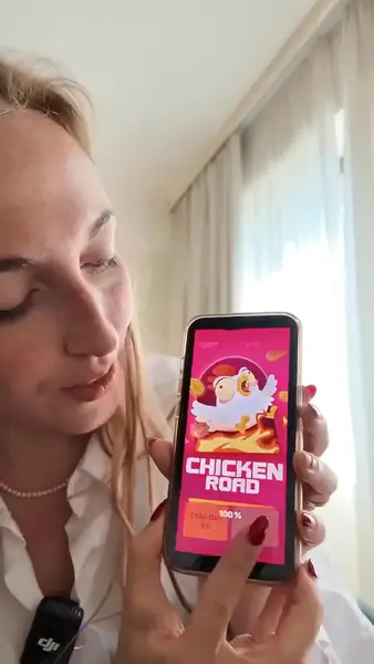 Кадр рекламы Lia Kaitlyn Pulliam