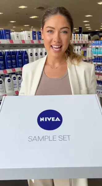 Кадр рекламы Care Beauty