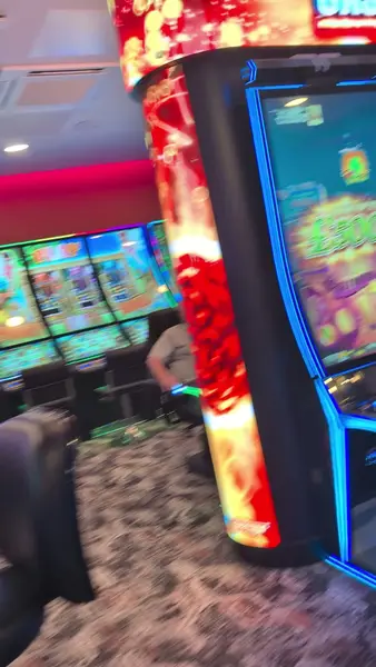 Кадр рекламы Mecca Bingo