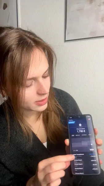 Кадр рекламы Illiterate Leafy