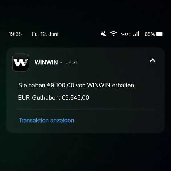 Кадр рекламы Win Online