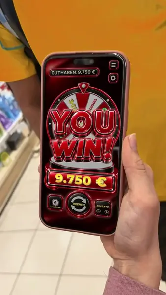 Кадр рекламы Play Top