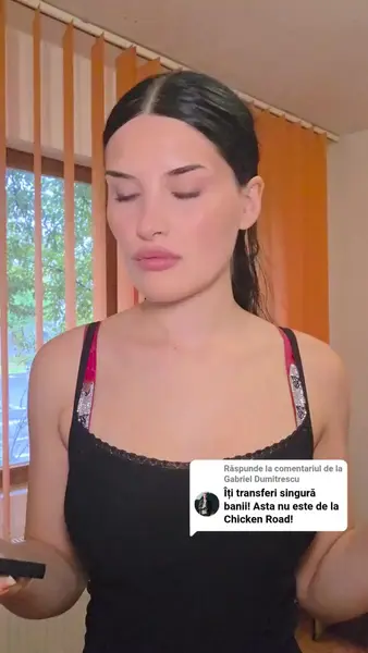 Кадр рекламы Emily Huiston