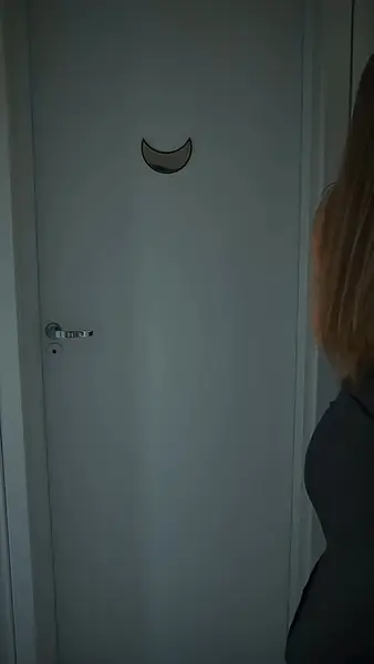 Кадр рекламы Kellie Rue
