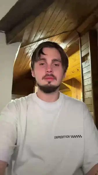 Кадр рекламы Emily Carter
