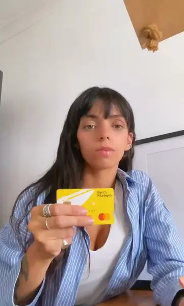 Кадр рекламы Maria Oliveira