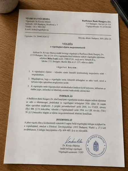 Кадр рекламы Réka Szabó