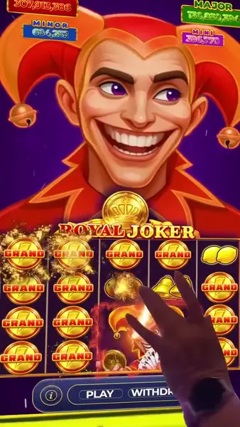 Кадр рекламы RoyaI Joker