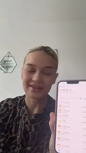 Кадр рекламы Carol Tyshawn Justin