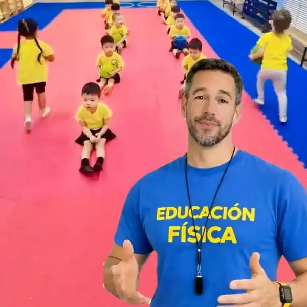 Кадр рекламы Combo Educacion
