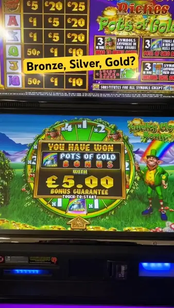 Кадр рекламы Online Casino