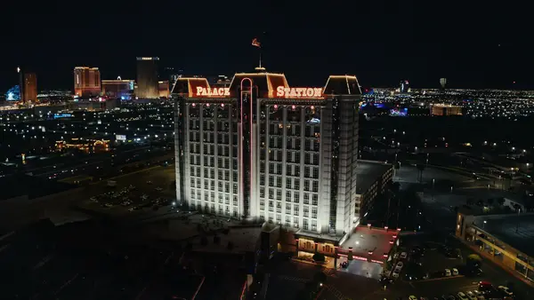 Кадр рекламы Las Vegas Review-Journal
