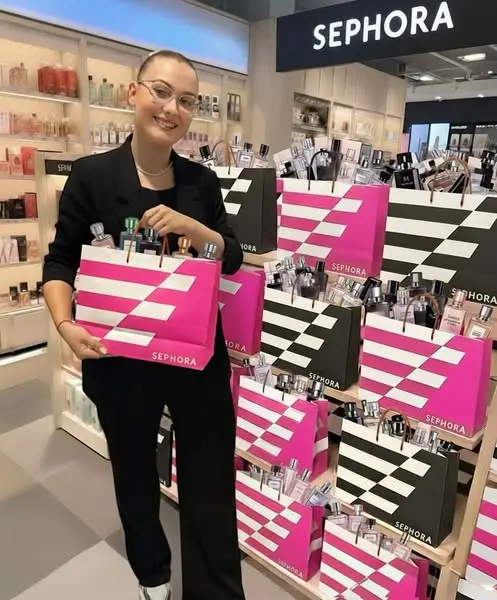 Кадр рекламы Mini Parfum