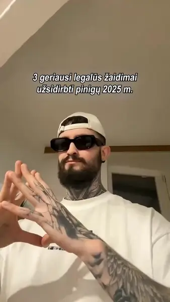Кадр рекламы Ch1cken Layers