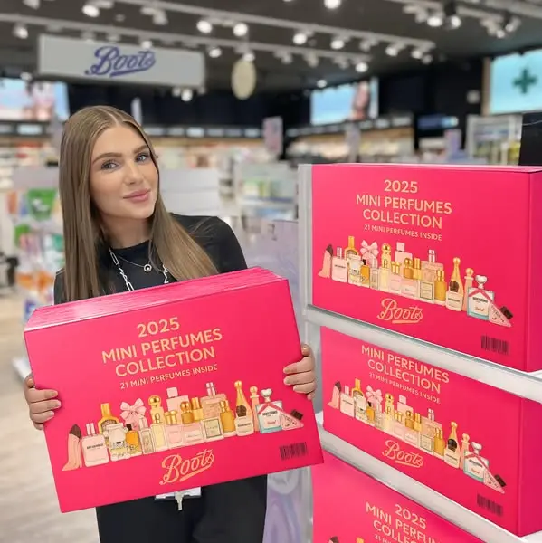 Кадр рекламы Glamour Deals