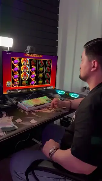 Кадр рекламы PalmForce Gaming