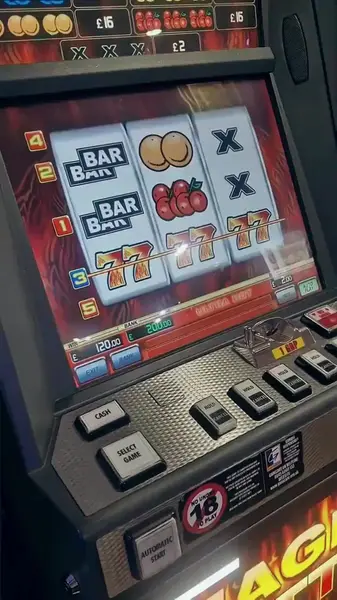 Кадр рекламы Banco Casino Online