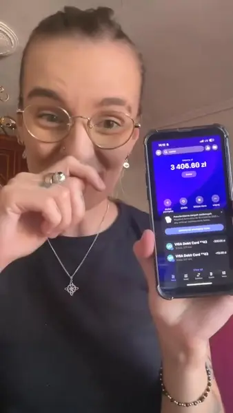 Кадр рекламы Juicy hits