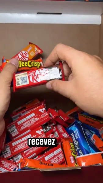 Кадр рекламы Moment Sucré