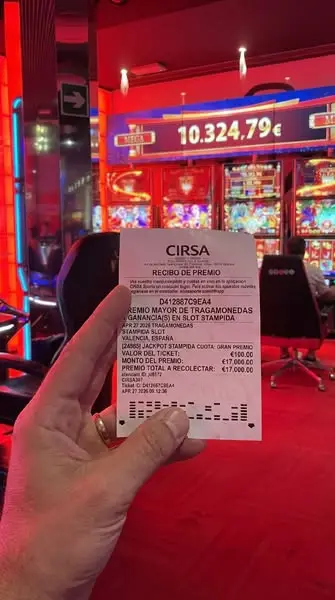 Кадр рекламы Jackpot Crown