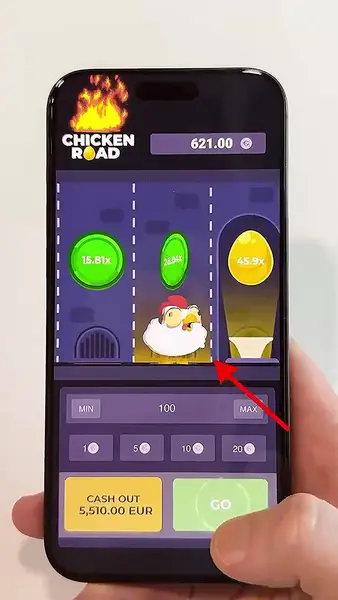 Кадр рекламы Chicken Road