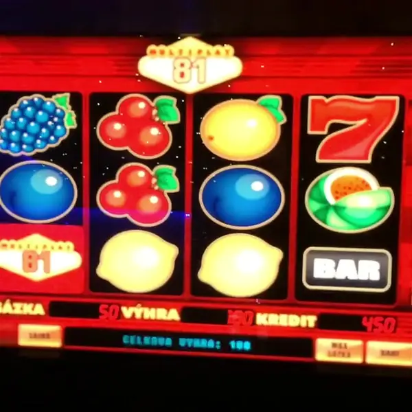 Кадр рекламы Lucky Play