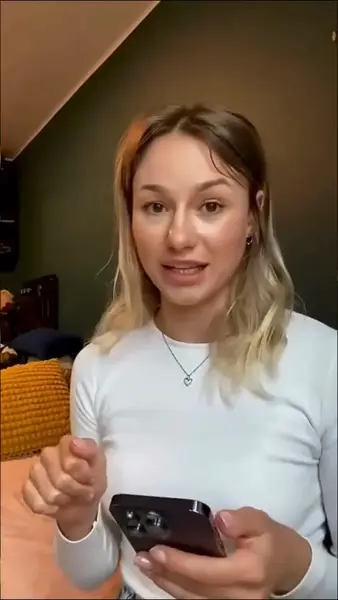 Кадр рекламы Juicy hits