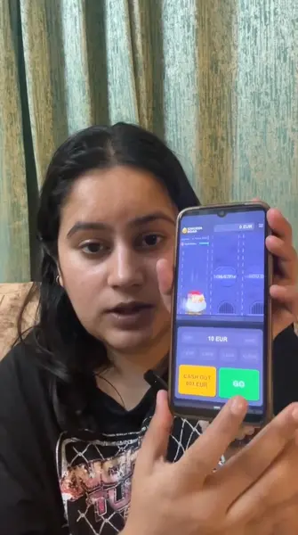 Кадр рекламы Road App