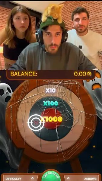 Кадр рекламы Chicken Hit & Win