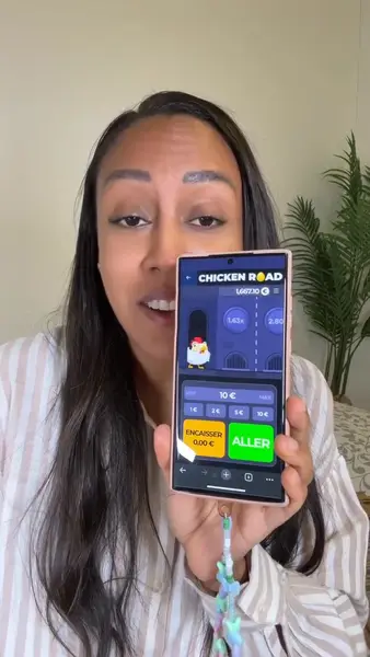 Кадр рекламы Lucky Chicken
