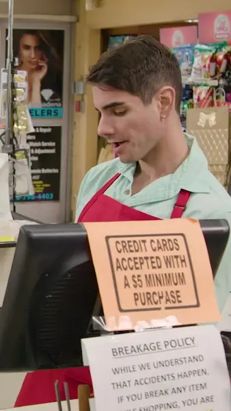 Кадр рекламы Marie Williams